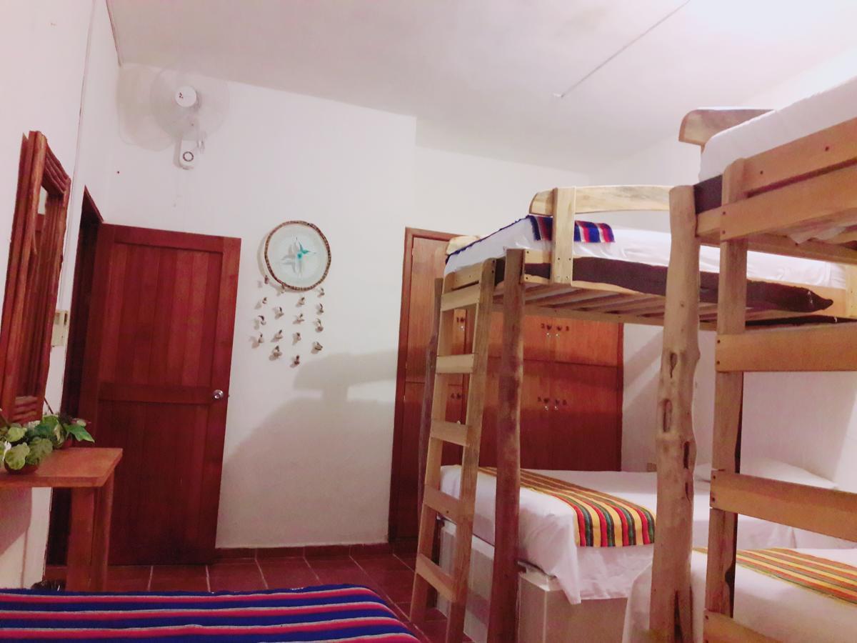 Hostel La Isla Holbox Екстер'єр фото
