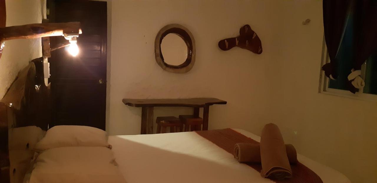 Hostel La Isla Holbox Екстер'єр фото